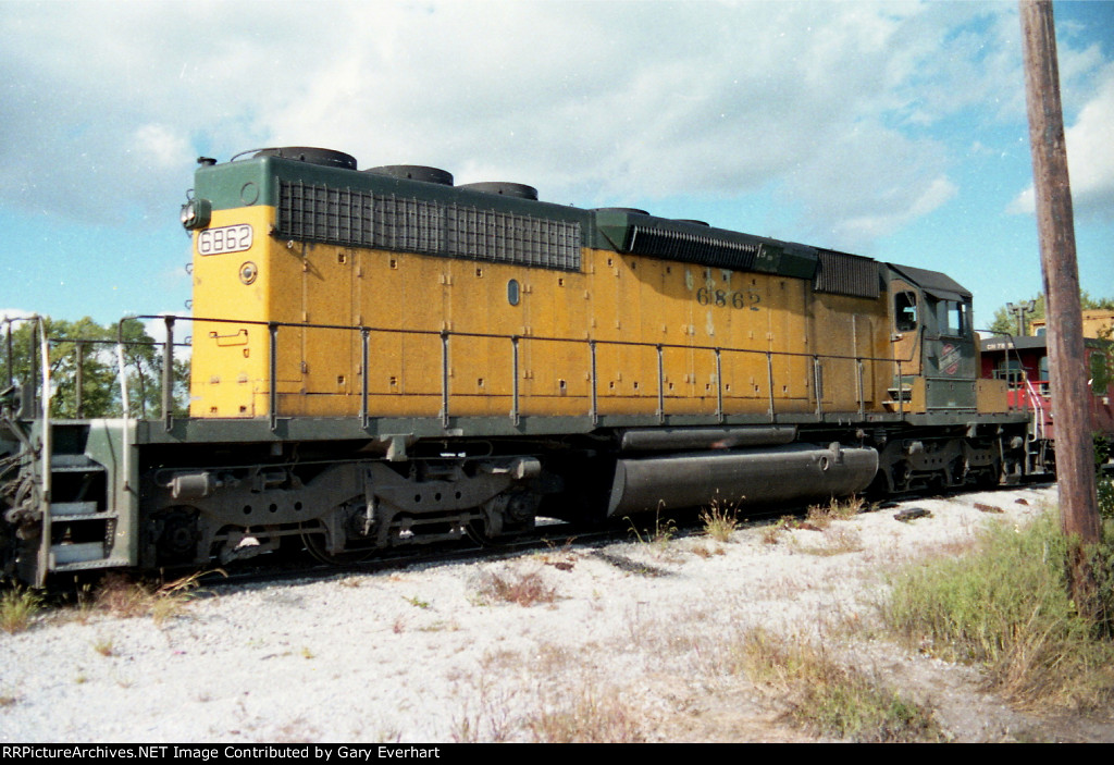 CNW SD40-2 #6862